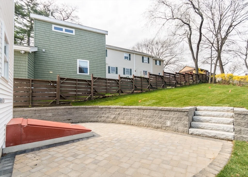 Photo of 89 Hardy Pond Road