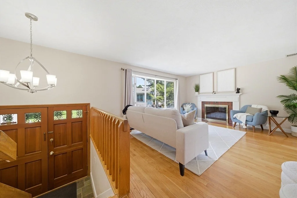 Photo of 10 Richardson Cir
