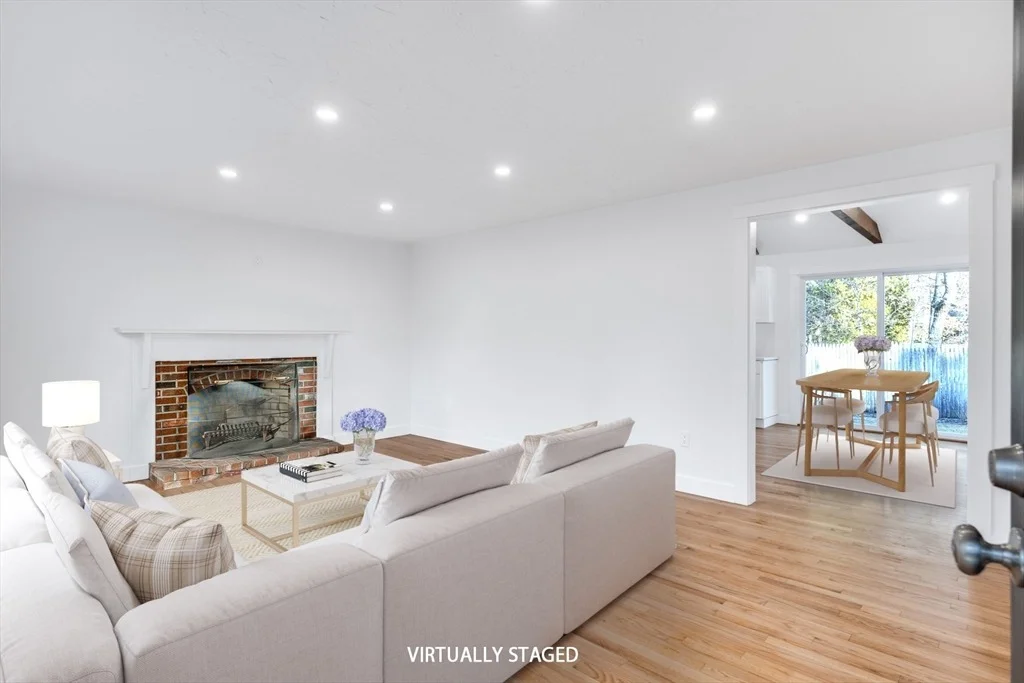 Photo of 310 White Oak Trail