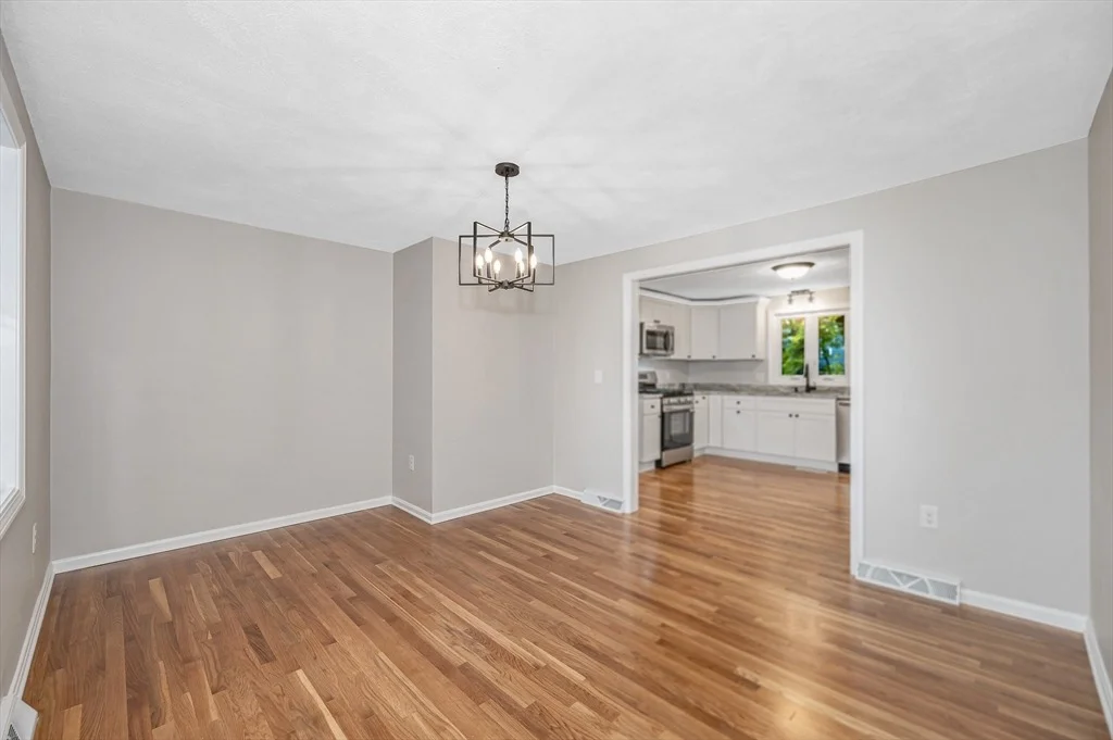 Photo of 355 Andover St