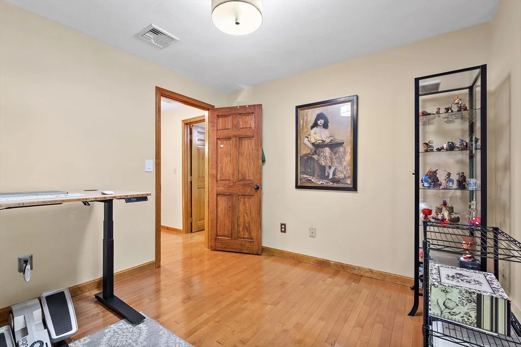 Photo of 4 Dix Rd