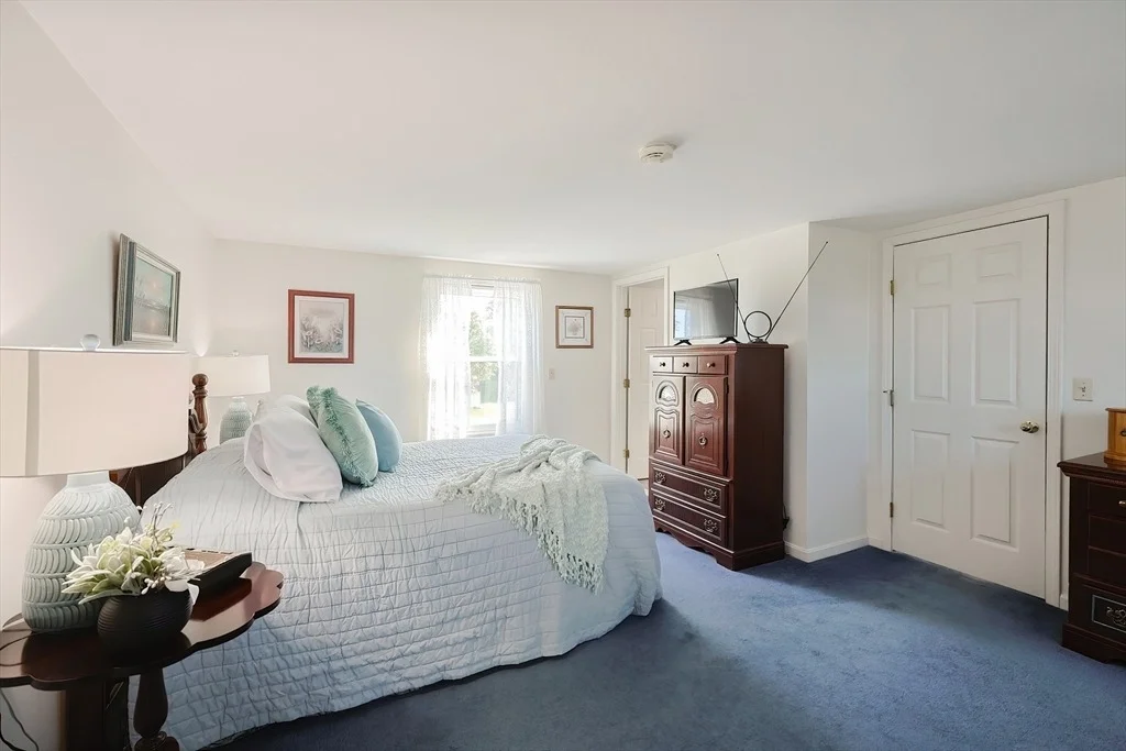 Photo of Unit B at 4 Megan Ct