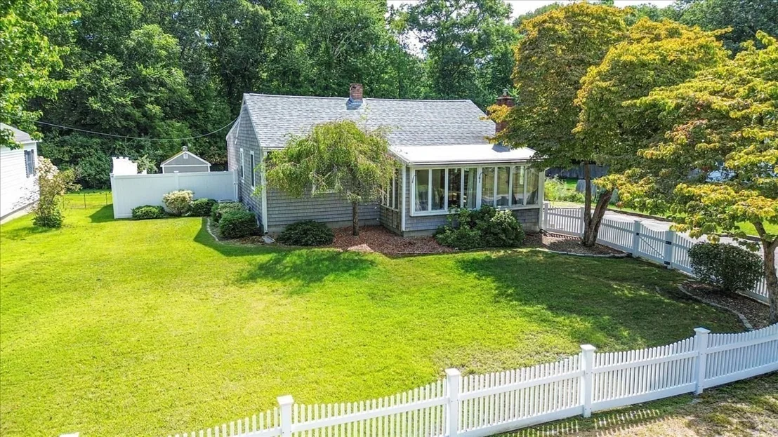 Photo of 46 Hoover Road