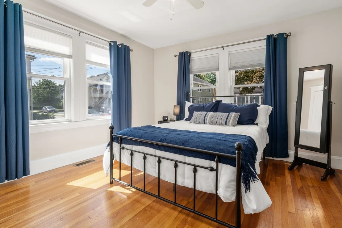 Photo of Unit 1 at 37 Everett St