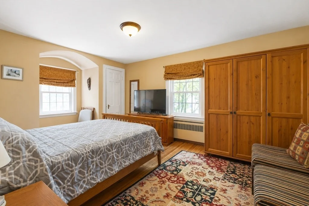 Photo of 32 Smith Ave