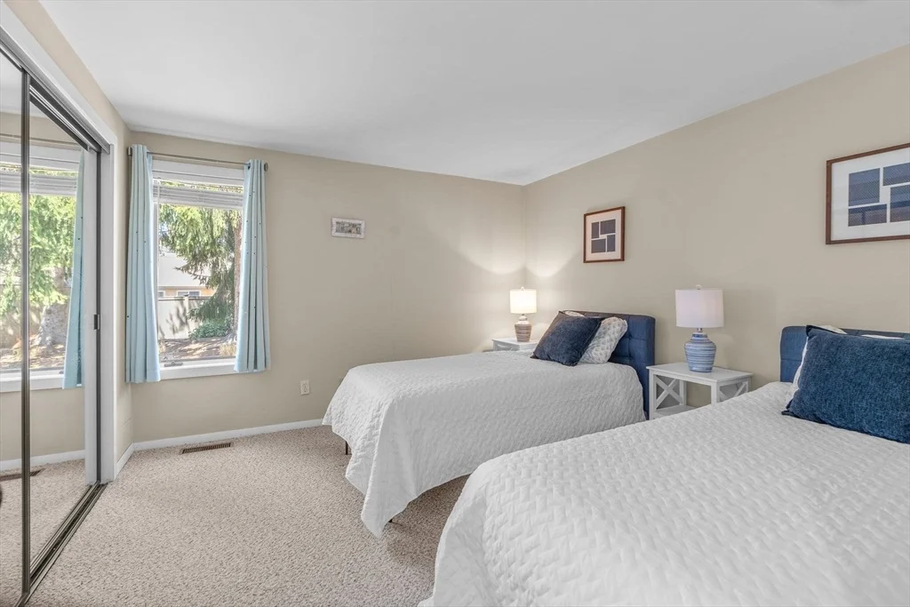 Photo of Unit F at 39 Mashie Cir