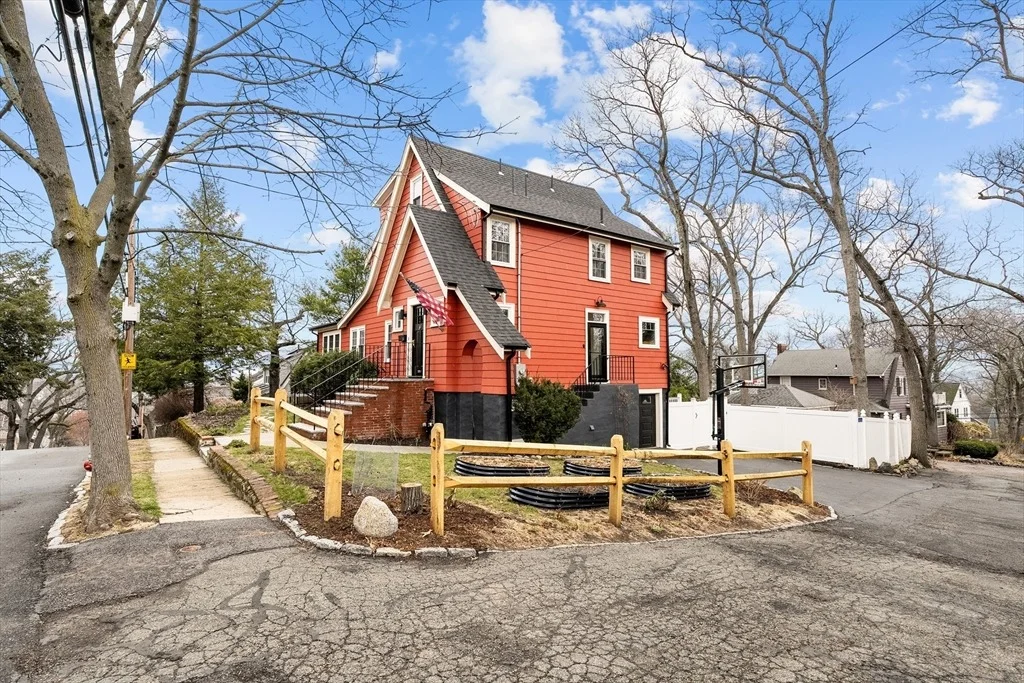 Photo of 24 Grandview Rd