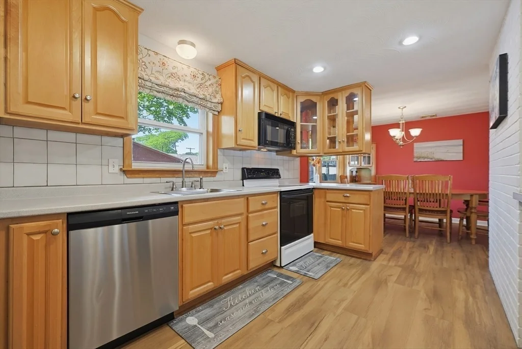 Photo of 212 Beacon St