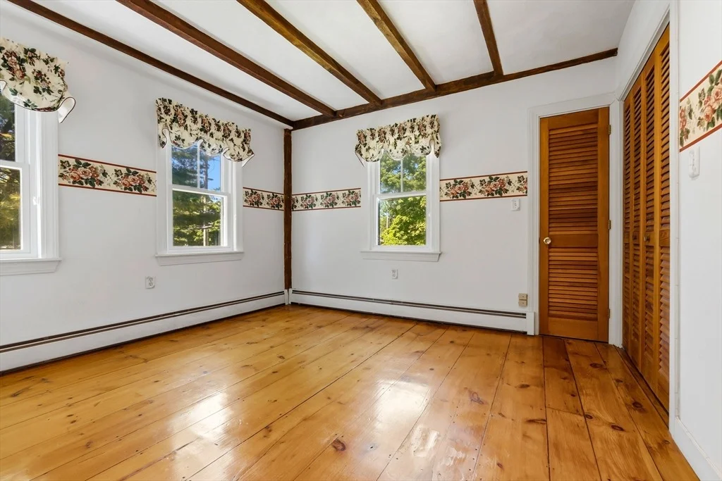Photo of Unit 307 at 307 Maple Street