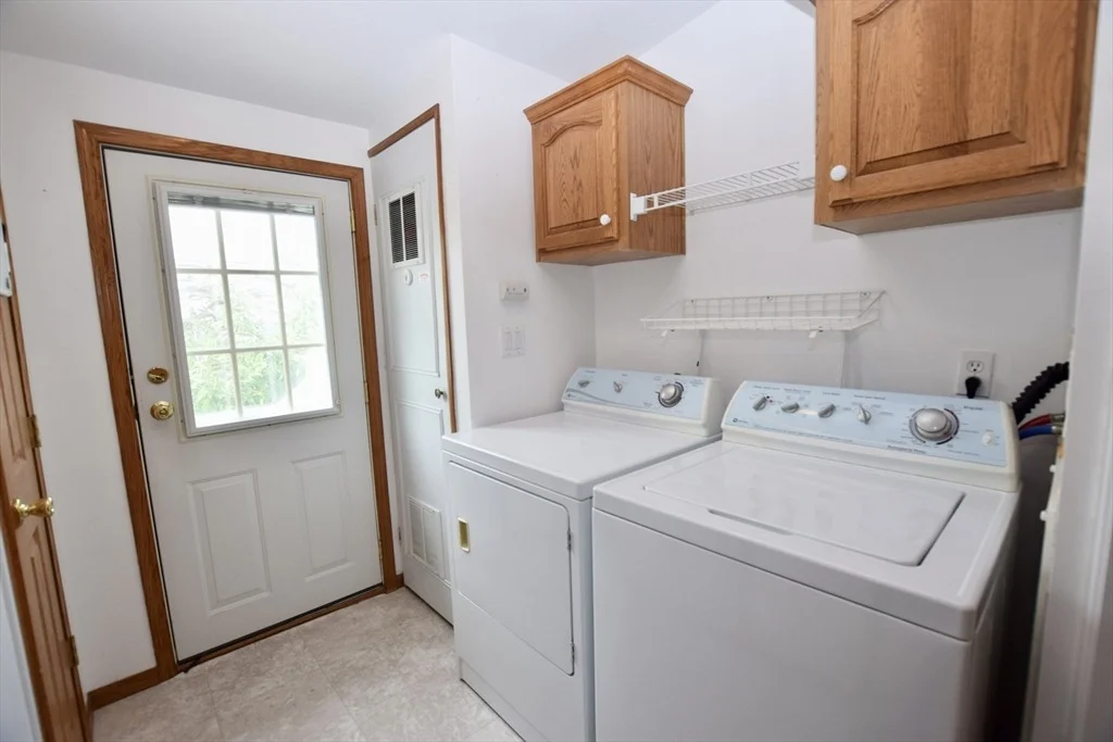 Photo of 29 Lyn Ln.
