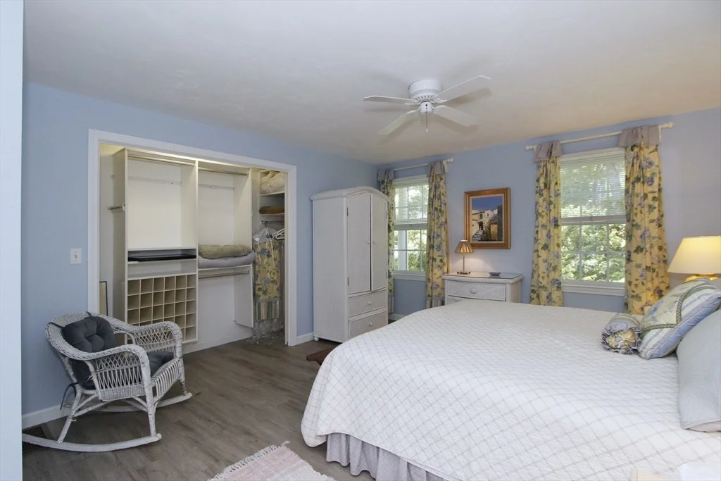 Photo of 18 Periwinkle Ln
