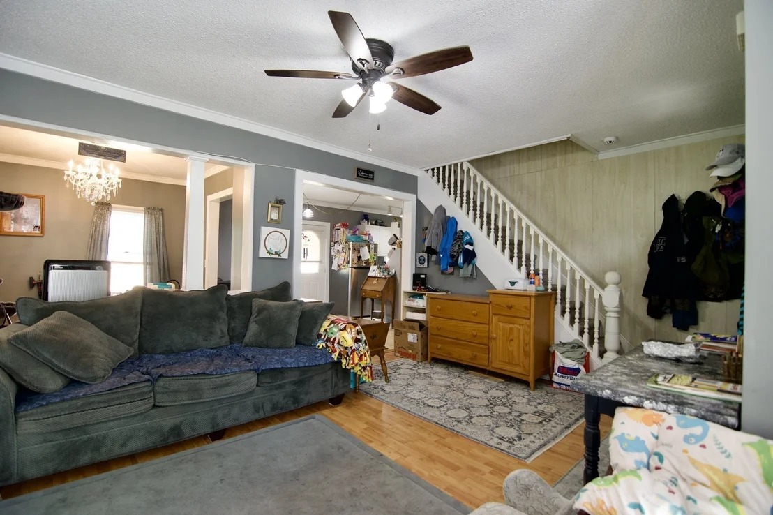 Photo of 35 Thayer Ave