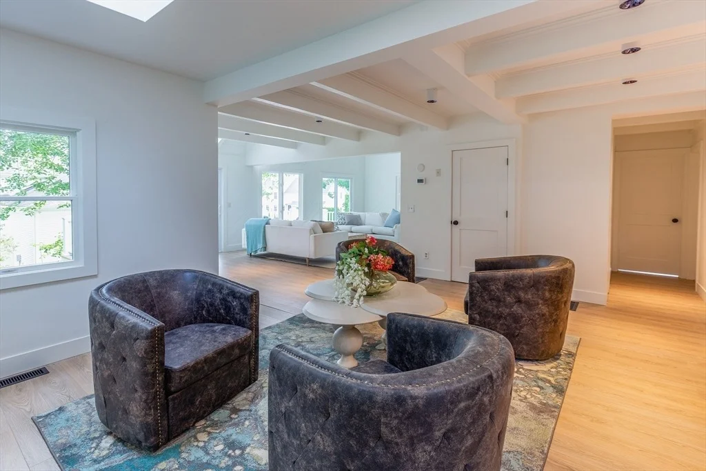 Photo of 43 Seabreeze Dr