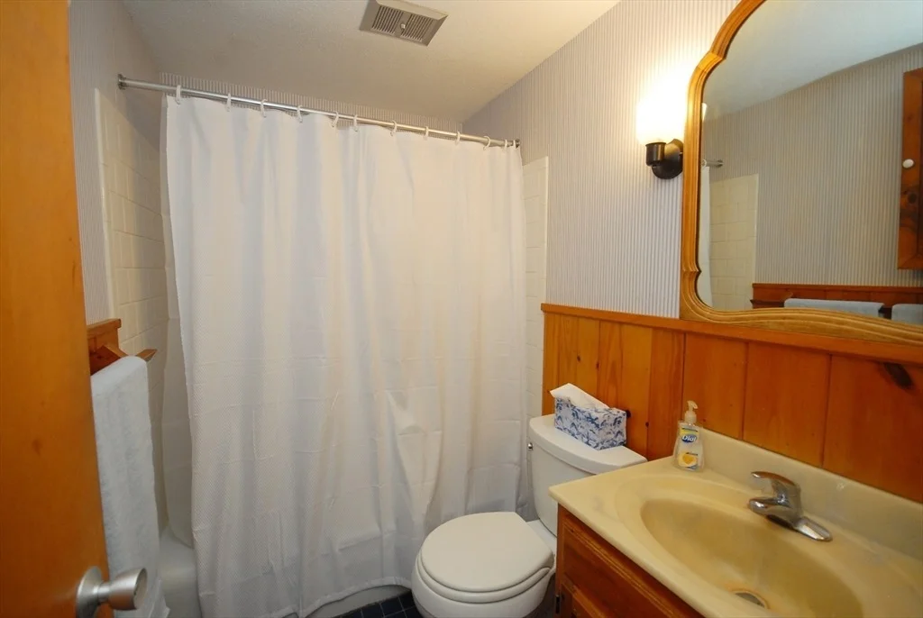Photo of 37 Blanchard Rd