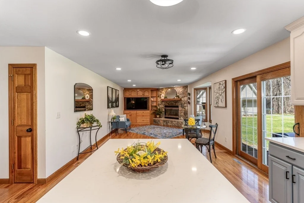 Photo of 4 Mark Twain Dr