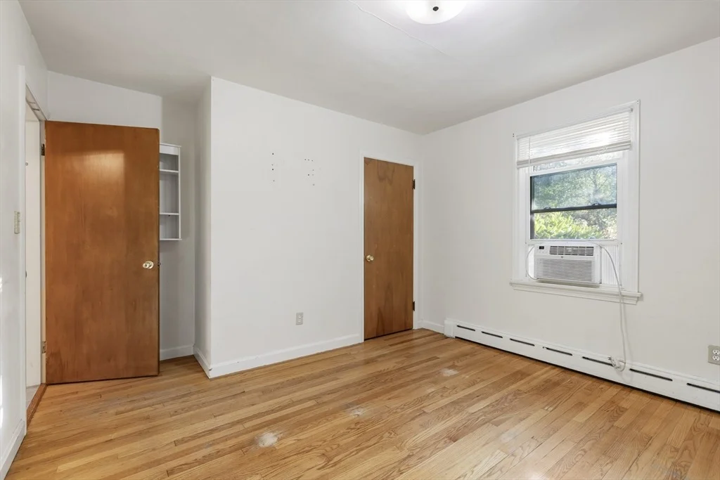 Photo of 150 Gilbert St