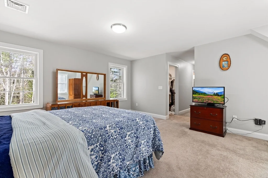 Photo of 526 Hubbardston Rd