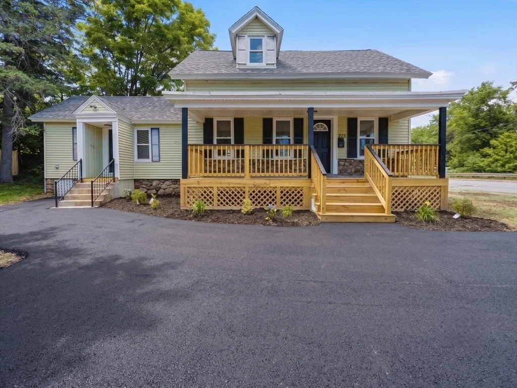 Photo of 323 Spring St
