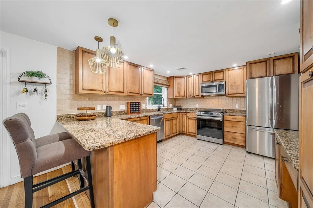 Photo of 8 Willowdale Dr