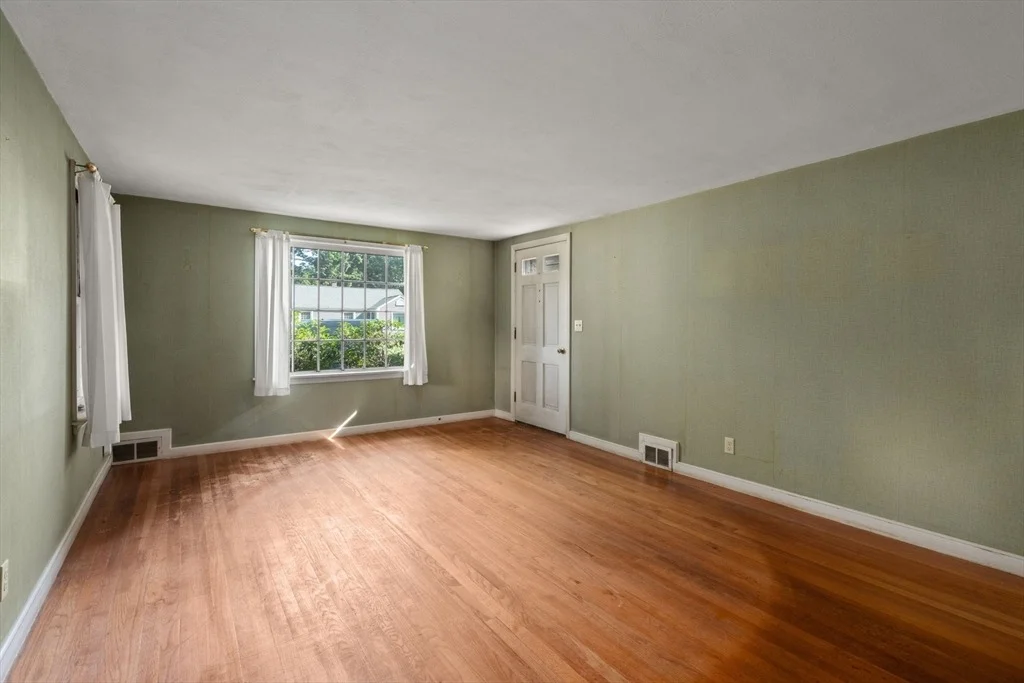 Photo of 69 Mohawk Dr