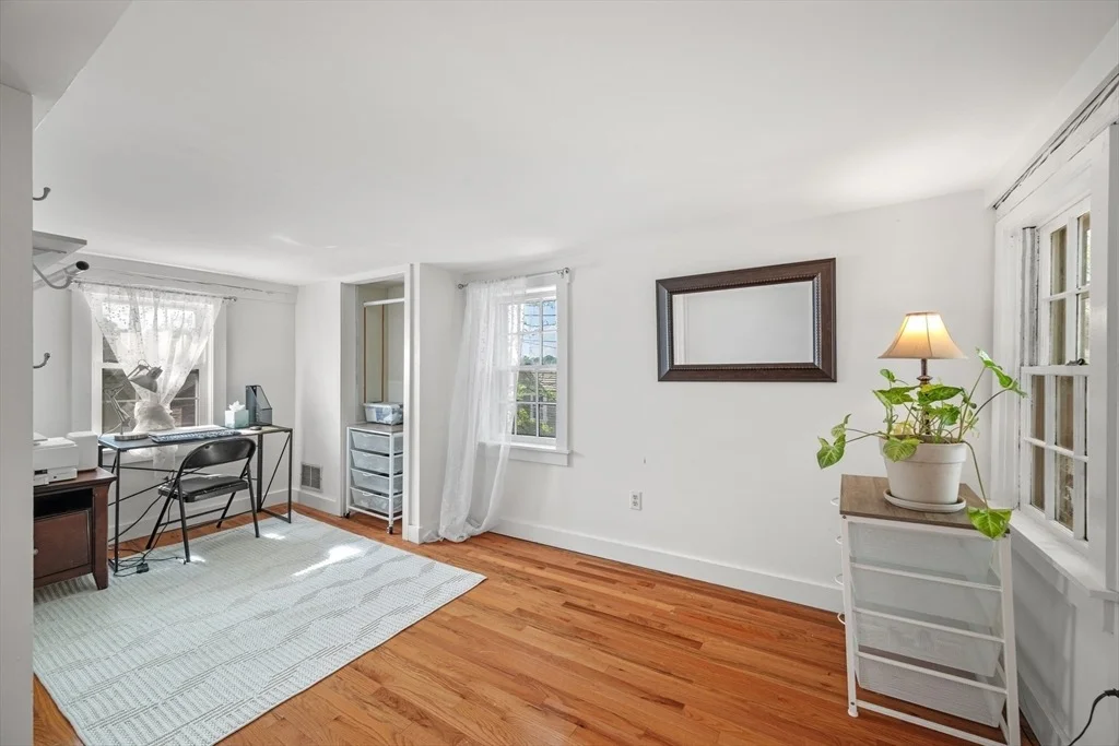 Photo of 15 River St