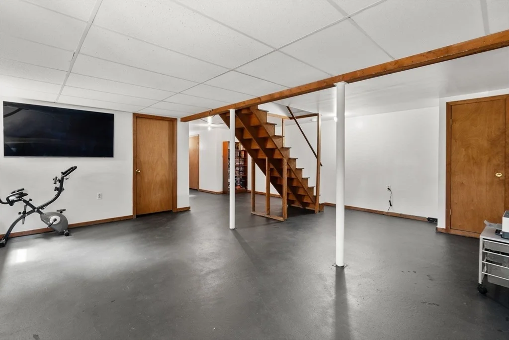 Photo of 6 Crockett Cir