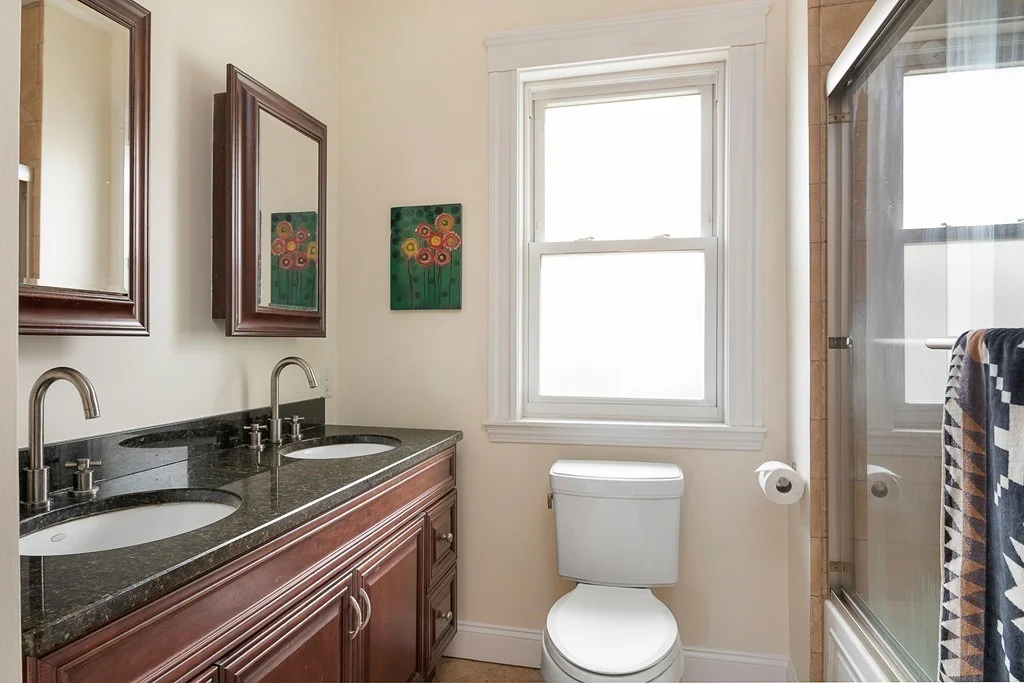 Photo of Unit 2 at 62 Everett Street