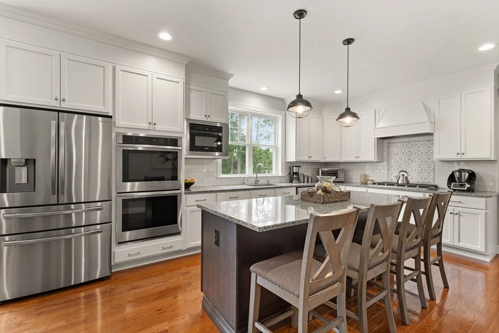 Photo of 10 Applewood Ln