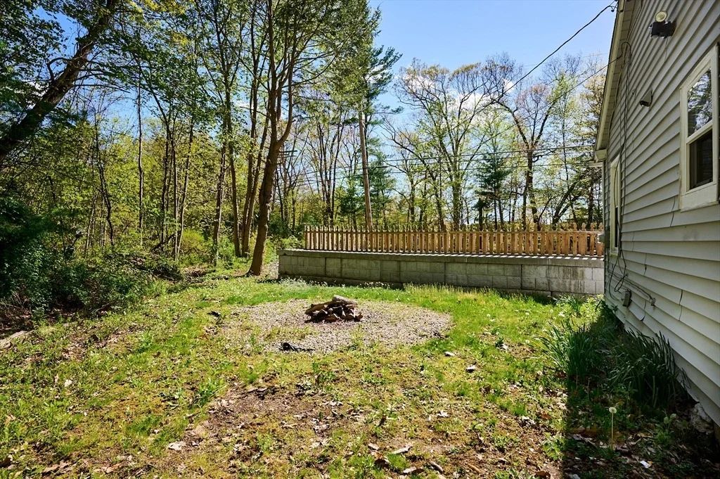 Photo of 140 Amherst Rd