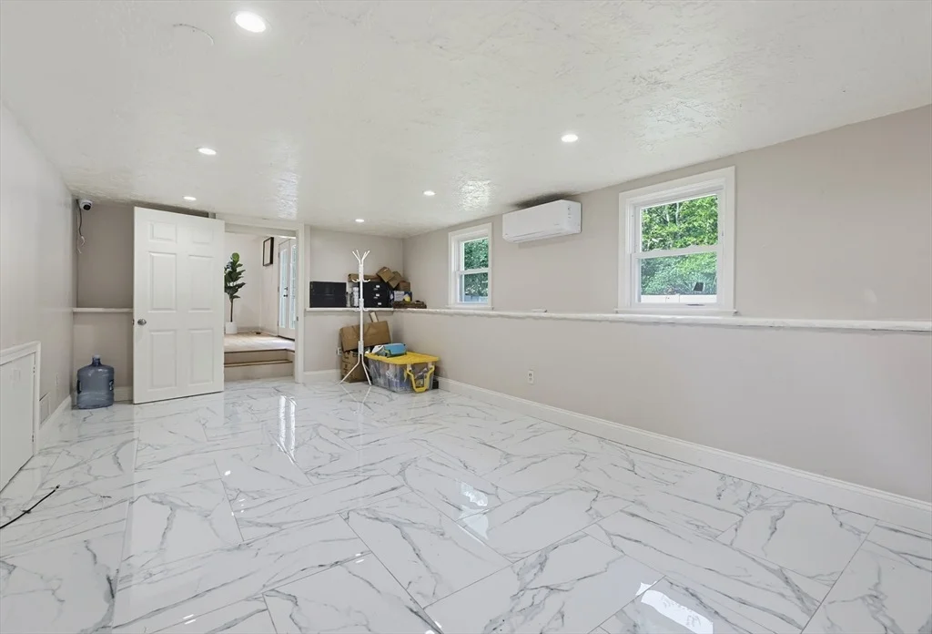 Photo of 14 Lewis Rd