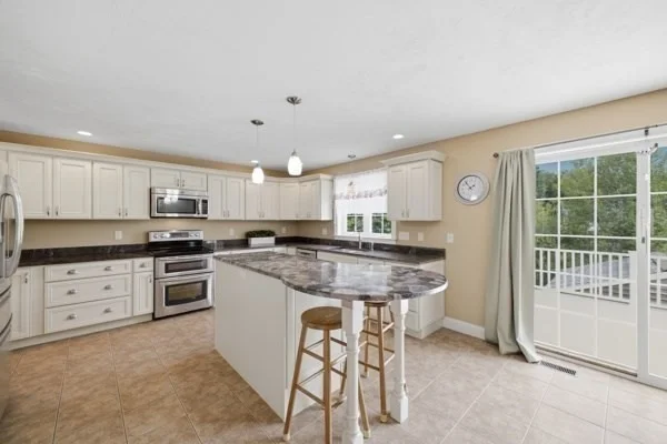 Photo of 273 Maple Ave