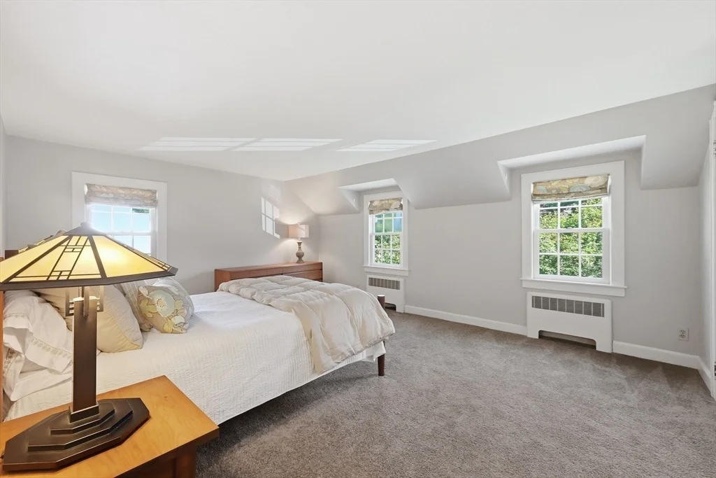 Photo of 77 Pleasantview Avenue