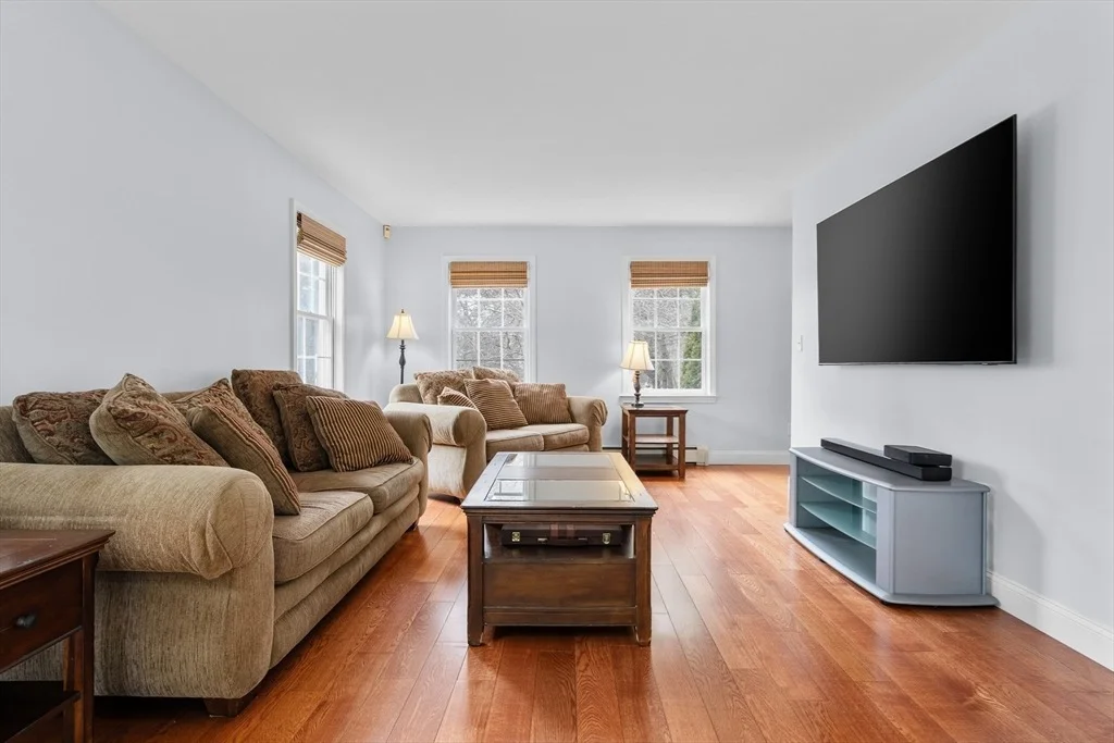 Photo of 5 Cottage Ln