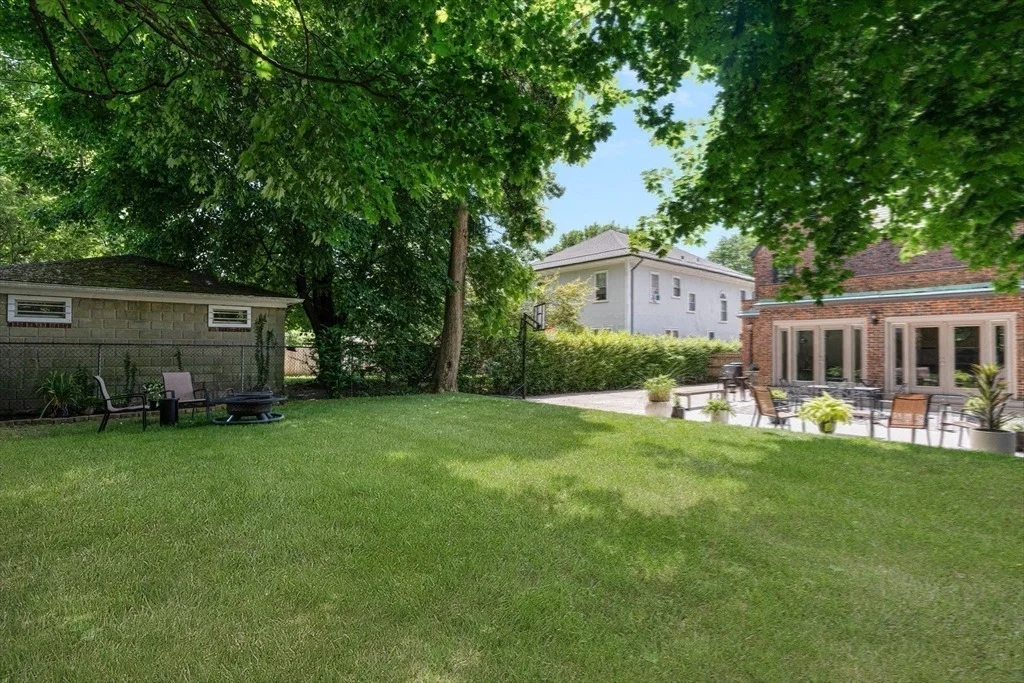 Photo of 87 Blackstone Blvd