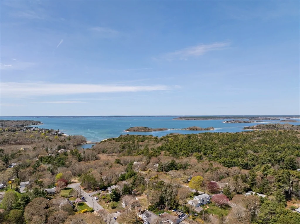 Photo of 39 Bennets Neck Dr