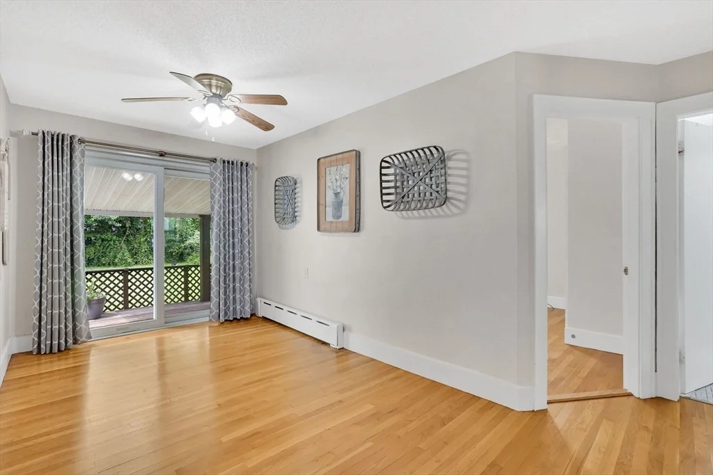 Photo of 76 Roosevelt Ave