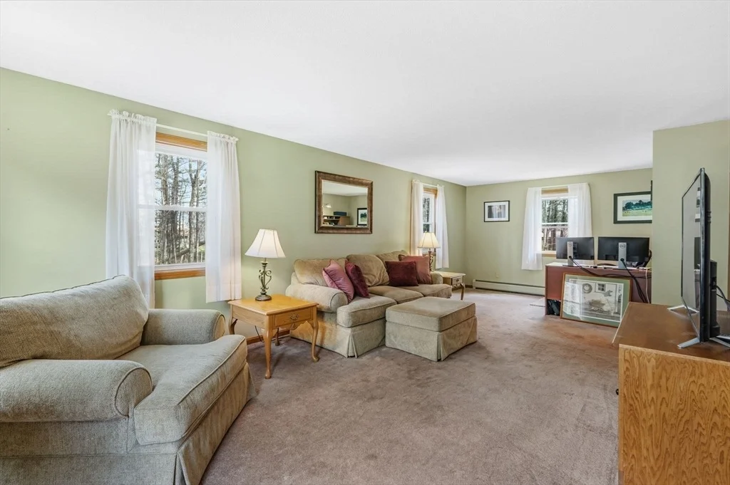 Photo of 8 Jeanne Circle