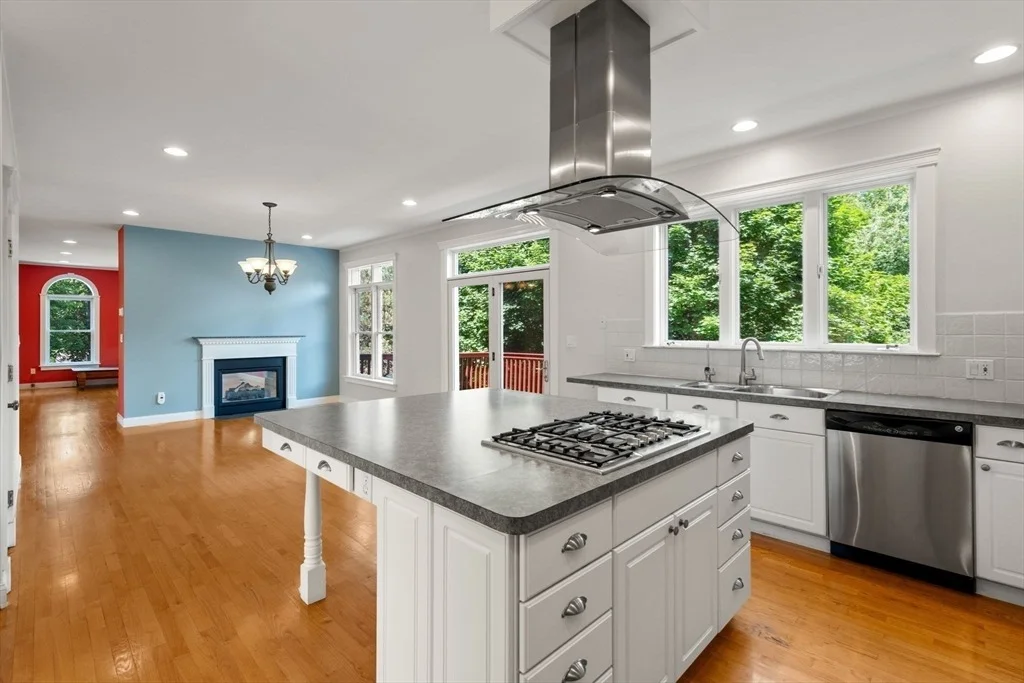Photo of 15 Montclair Dr