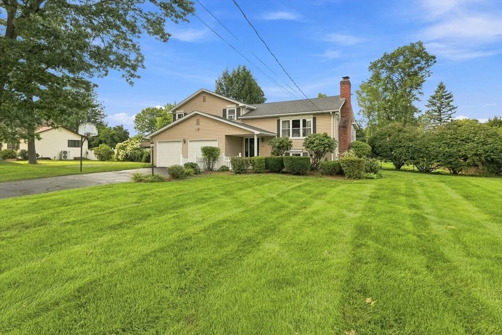 Photo of 367 Steiger Dr