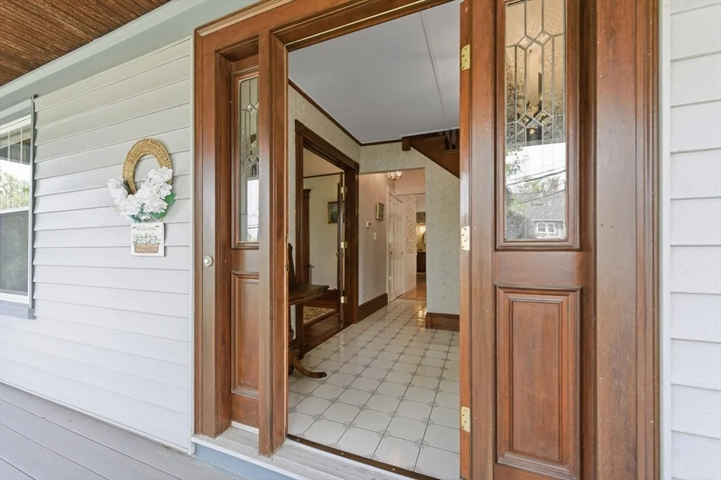 Photo of 6 Buttonwood Lane