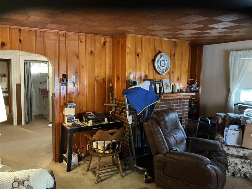 Photo of 251 Fuller Rd