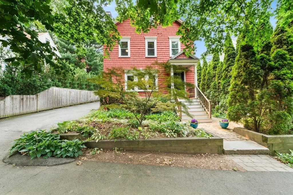Photo of 25 Maple Ave.