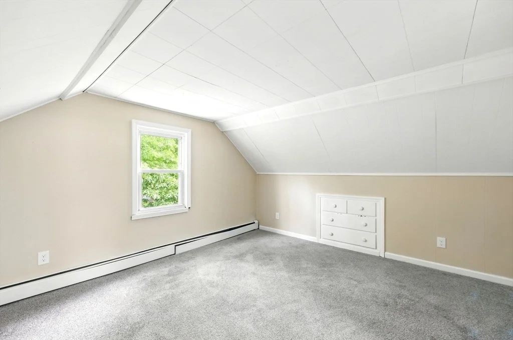 Photo of 147 Quaker St