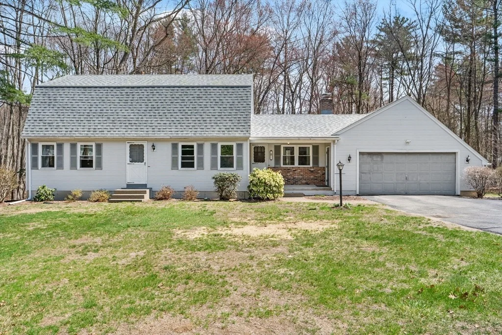 Photo of 8 Jeanne Circle