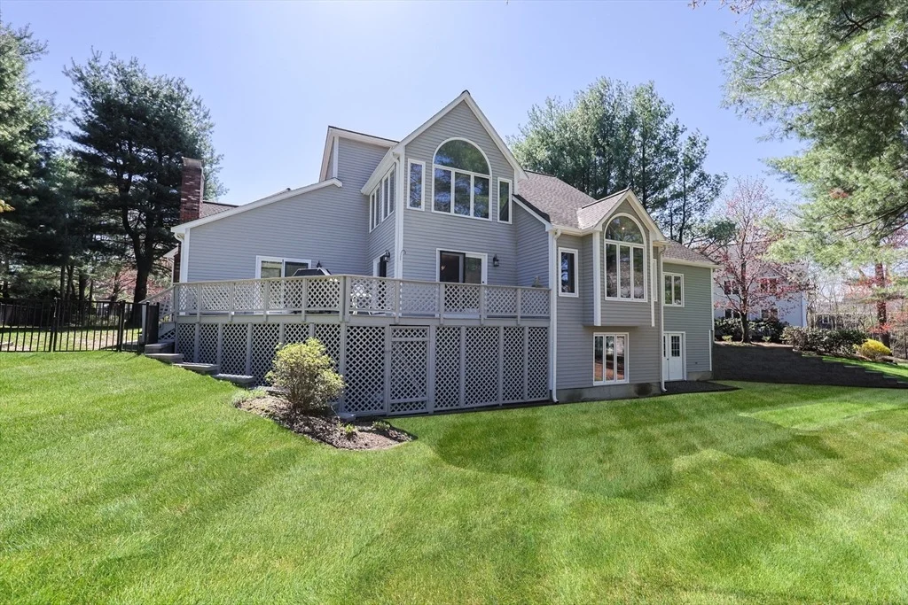 Photo of 8 Fieldstone Lane