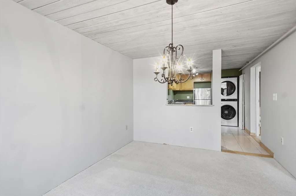 Photo of Unit 310 at 33 Maplewood Avenue