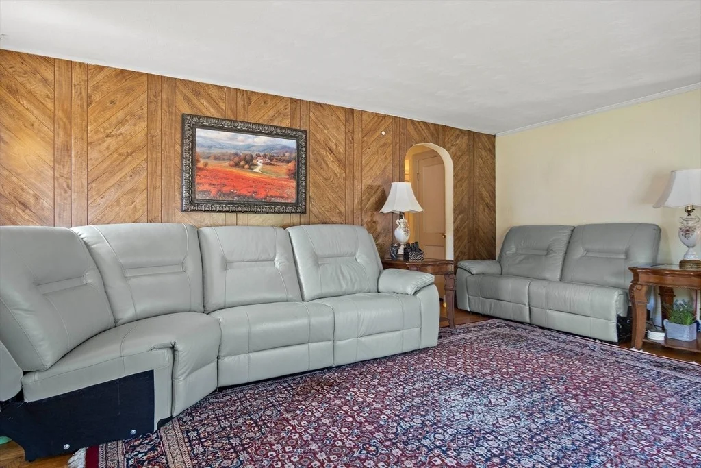Photo of 4 Merrow Ln