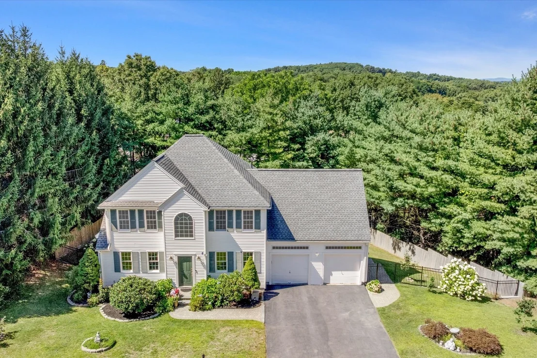 Photo of 38 Bellows Cir