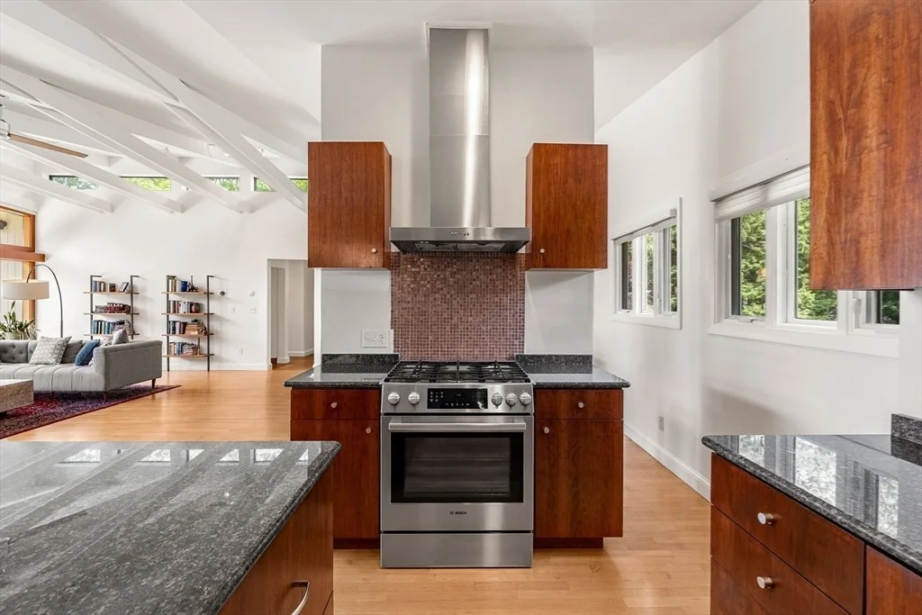 Photo of 285 Brush Hill Rd