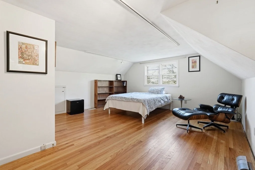 Photo of 10 Dana St